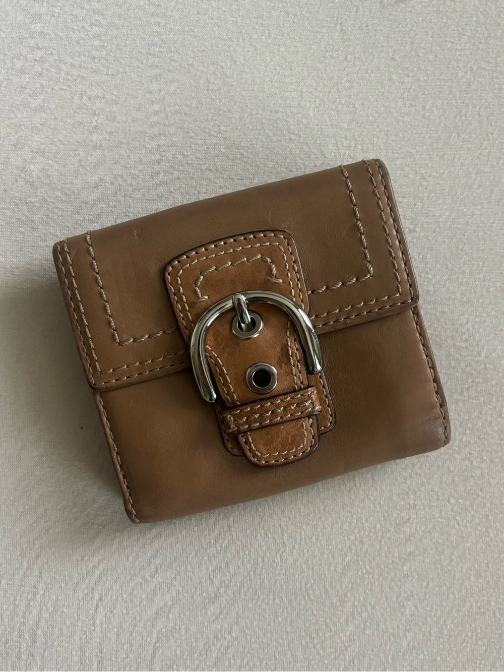 Coach Soho Leather Buckle Wallet tan RARE